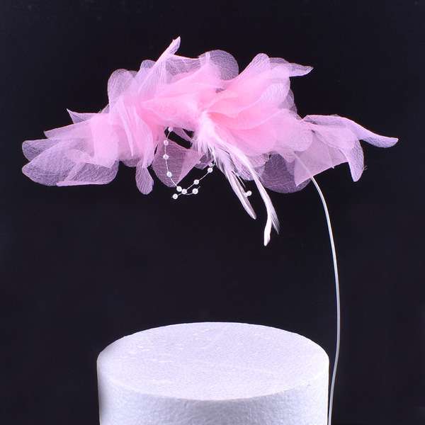White and pink pearl feather net