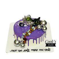 Motorbike toy & cake topper