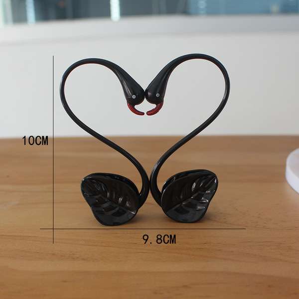 Black white swan