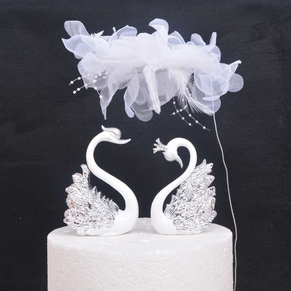 White and pink pearl feather net