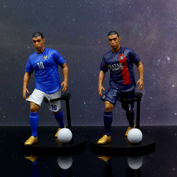 Trendy football star