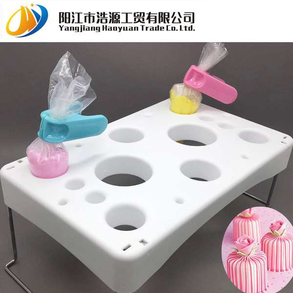 Pipping bag & tools stand